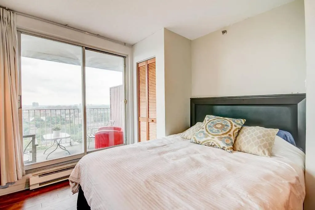 Beautiful Apartment - Gorgeous View Of The City - 7 Minute Walk To Metro - Self Check In Montréal