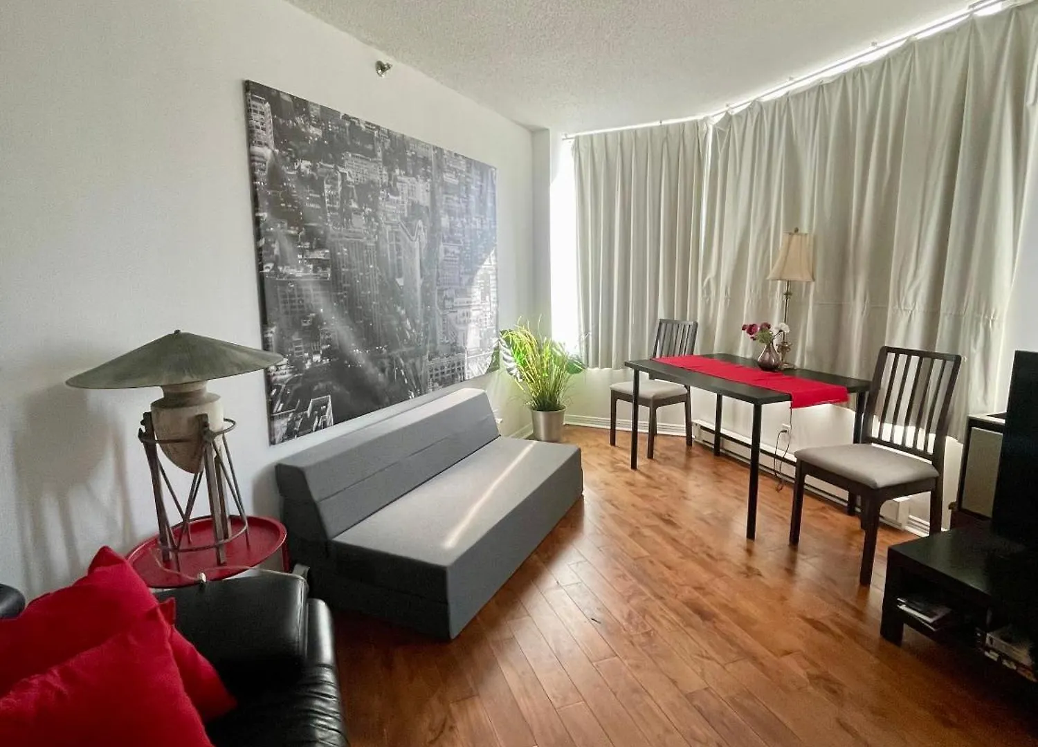 Beautiful Apartment - Gorgeous View Of The City - 7 Minute Walk To Metro - Self Check In Montréal Canada
